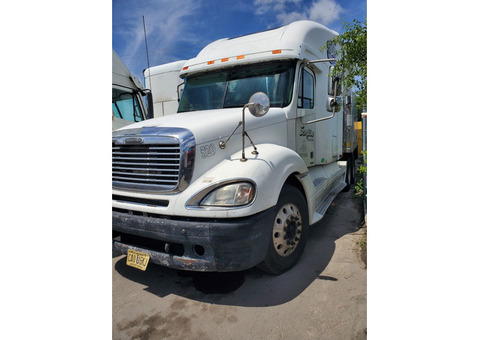 Freightliner Columbia 2004