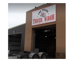 Two Texans Truck Wash